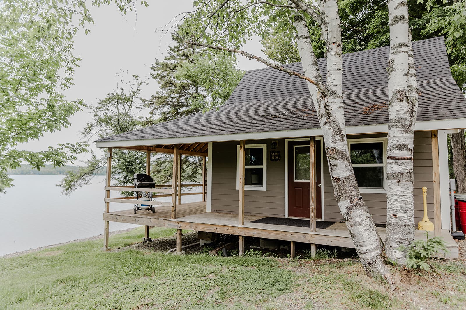 (87B) Portage Lake Municipal Seaplane Base – Lake Landing Cabin, The Bear's Den