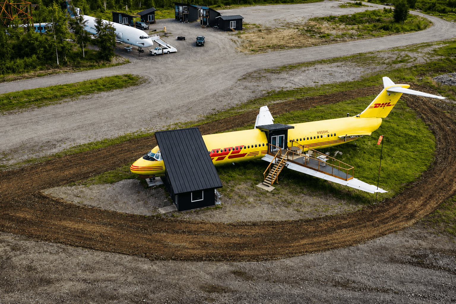 (57AK) Fly8ma Pilot Lodge Airport – Epic Alaskan Airplane Home