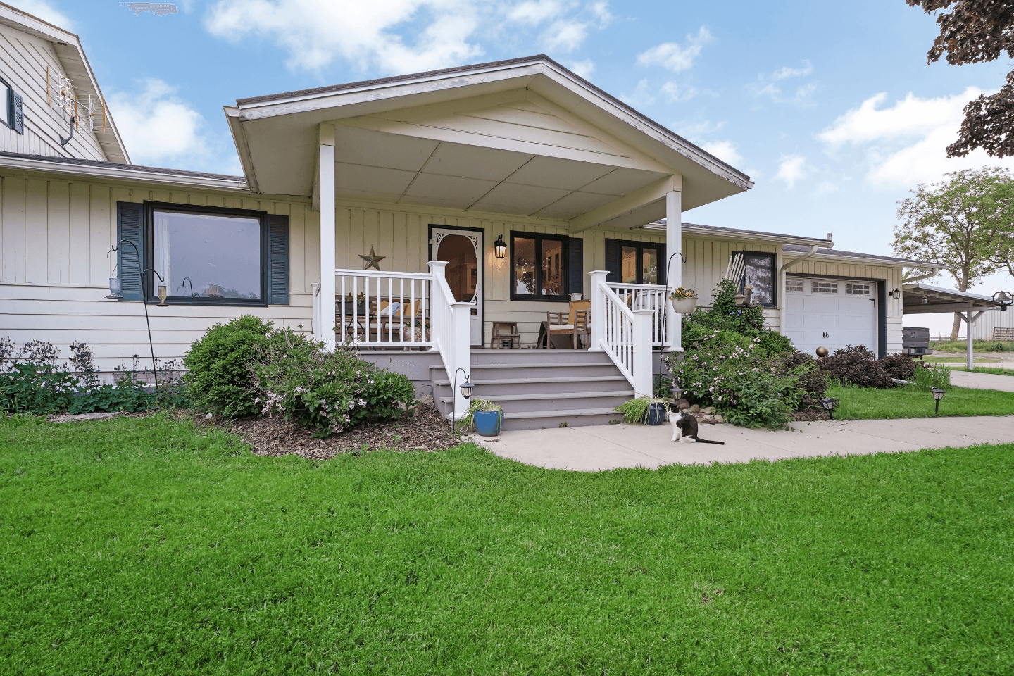 Private Runway – Farm Stay In Monroe, Wisconsin, USA