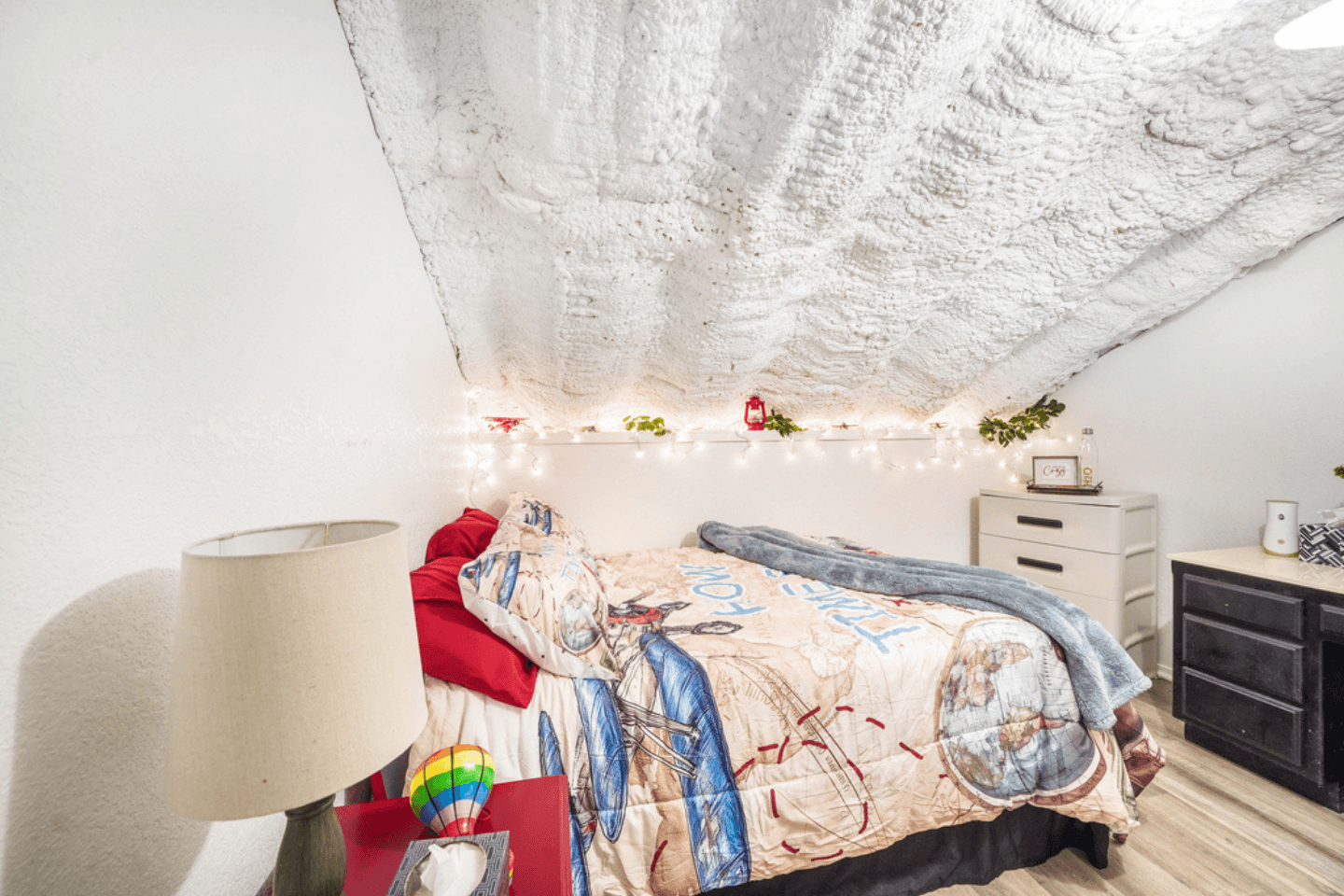 (MO9) Kingsley Airfield – Cute Room Inside a Hangar