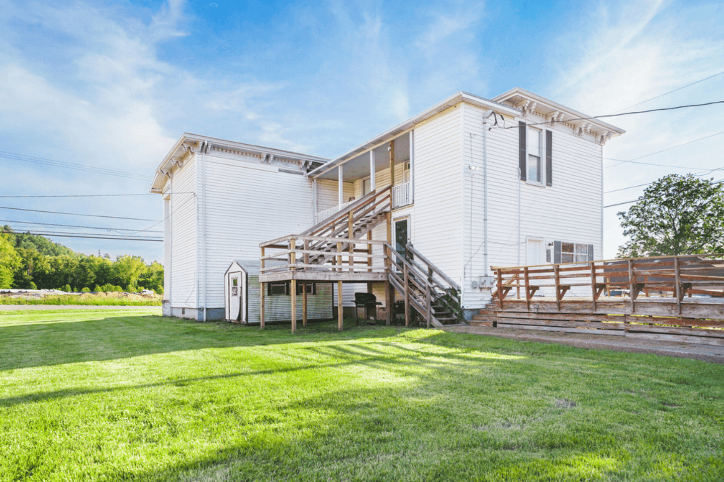 (I41) Robert Newlon Field – Spacious 2-Bedroom Apartment