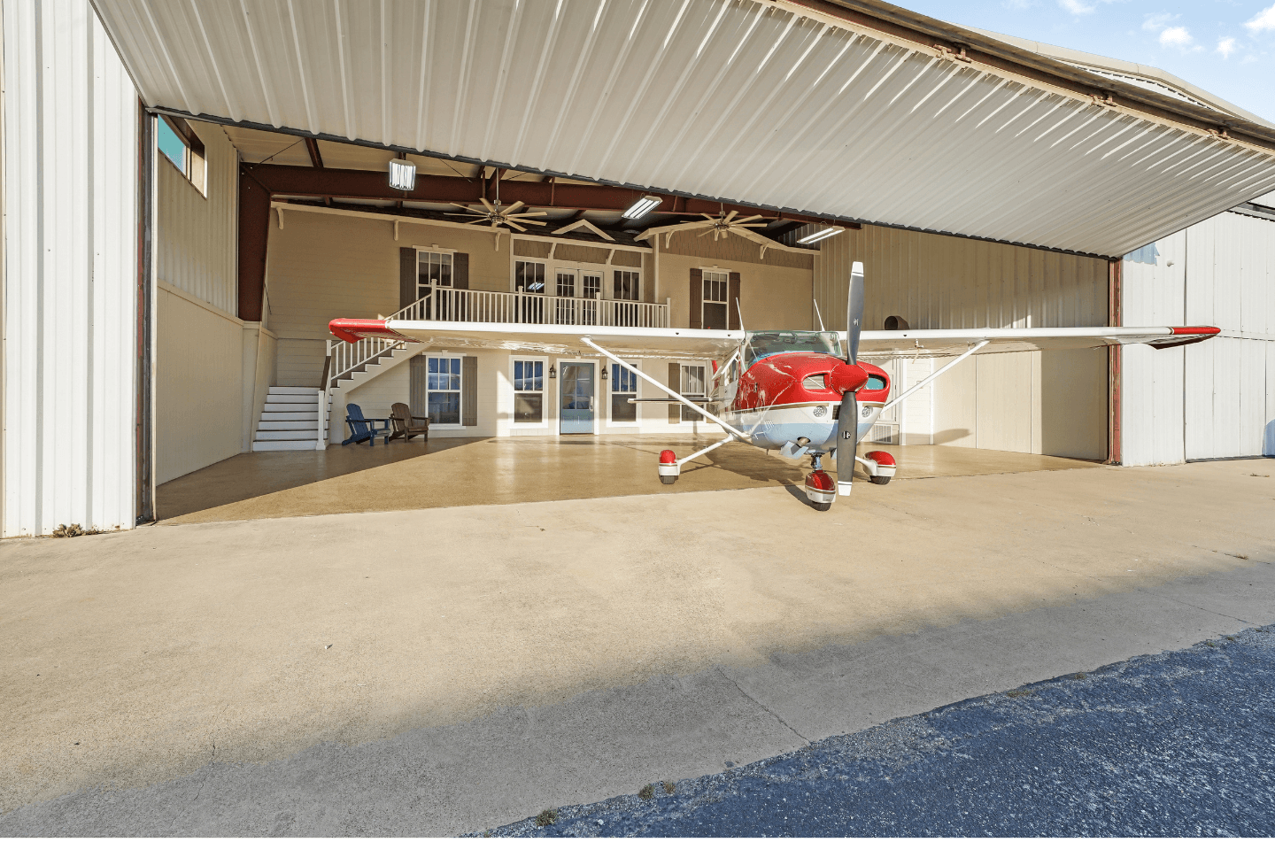 (T67) Hicks Airfield – Hangar Loft