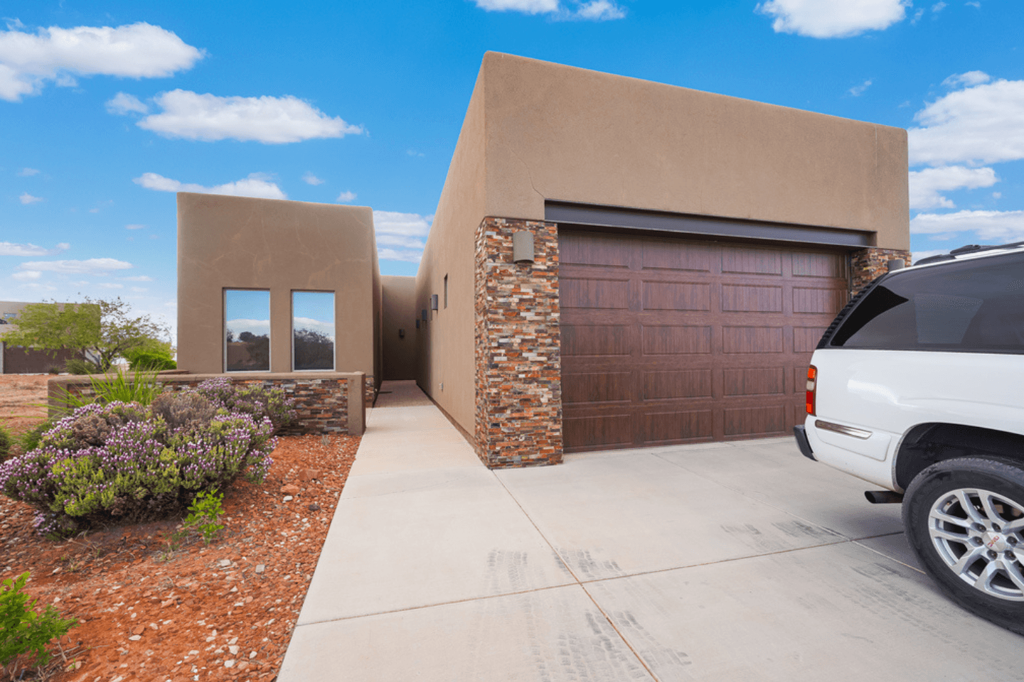 (KPGA) Page Municipal Airport – Newly Built with Lake Powell Views